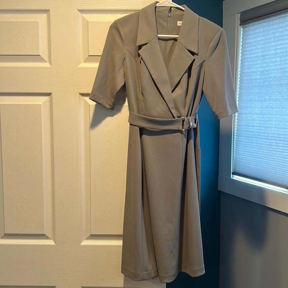 Calvin Klein Women's Short Sleeve Collared Dress with Button Down Front. NWOT